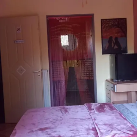 בית הארחה Nightflower סאמי