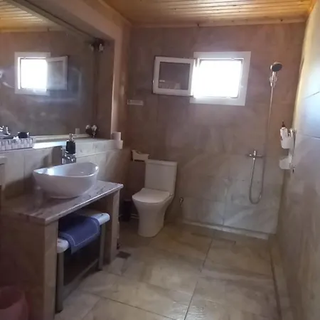 Guest house Nightflower Sami (Kefalonia)
